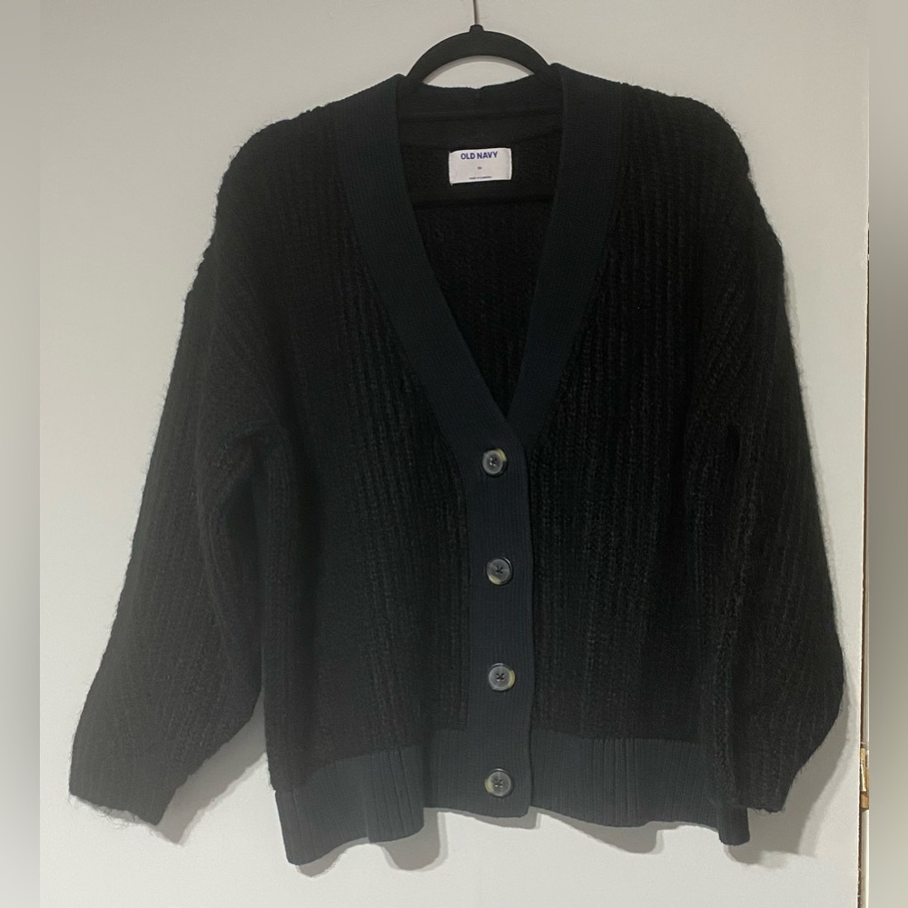 Old Navy Women's Oversized Chunky Cardigan Sweater in Black